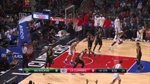 Blake Griffin Soars for the Emphatic Jam!