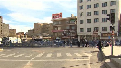 المواجهات في ديار بكر تتسبب بنزوح الأهالي