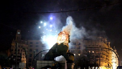 Fallas 2015 Cremà Falla del Ayuntamiento