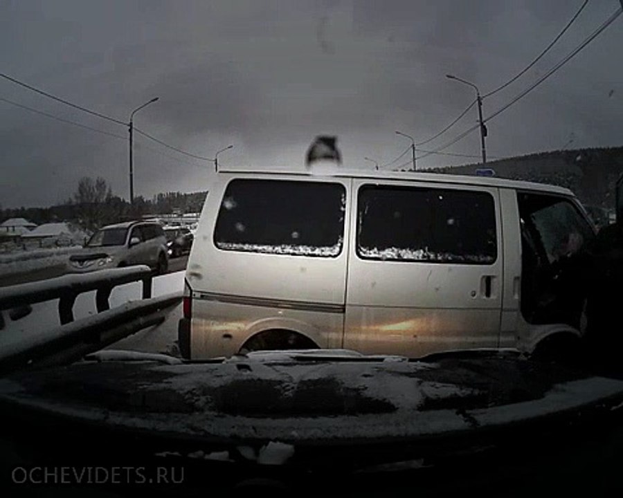 Массовое ДТП на улице Балтийской в Томске попало в объектив видеорегистратора