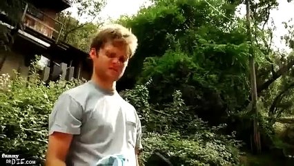 Mens Are Always United Even In This Case Too - Hilarious Video