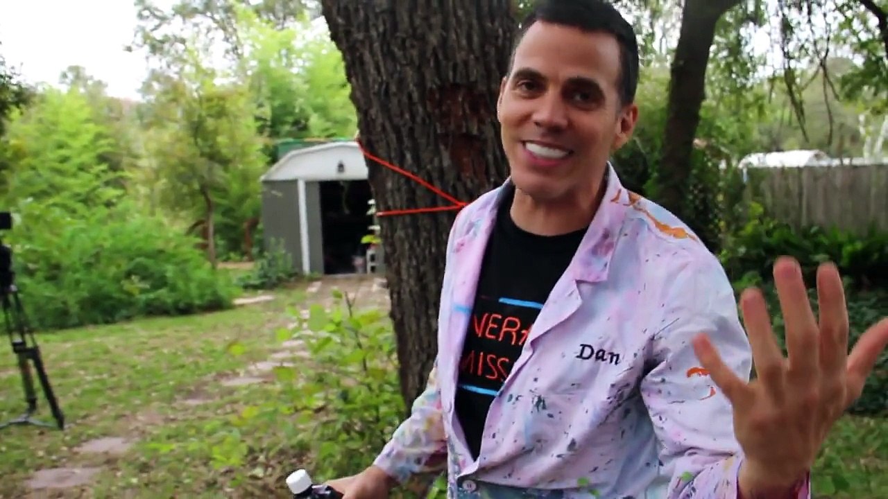 Steve-O fait un backflip de cramé