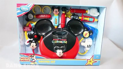 Đồ chơi khám bệnh của bác sĩ chuột Mickey khám bệnh cho búp bê bị ốm