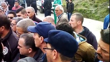 citoyen Kabyle du village d'Aït Ahmed  mis les points avec le  Wali "Walou" de Tizi-Wez