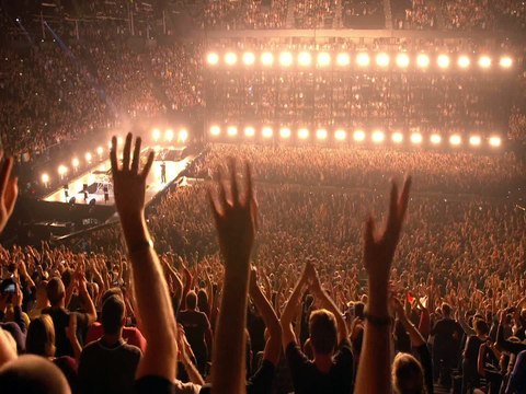 18. U2 - Zooropa / Where The Streets Have No Name (06-December-2015) [Live From Paris HBO