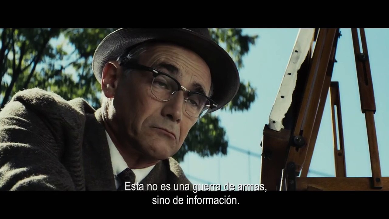 Puente de Espías | Clip Steven Spielberg y Tom Hanks | Solo en cines