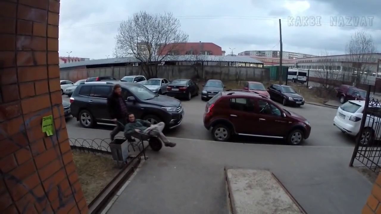 Парень сказал что заедет на тачке. Я ПЛАКАЛА)))