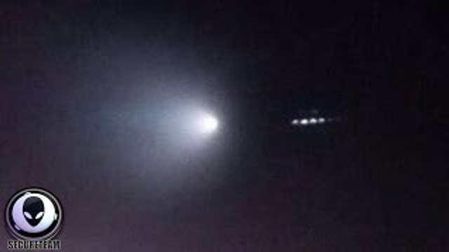 BREAKING! MASS Sighting Of Blue UFO Light Over California Skies! 11/7/2015