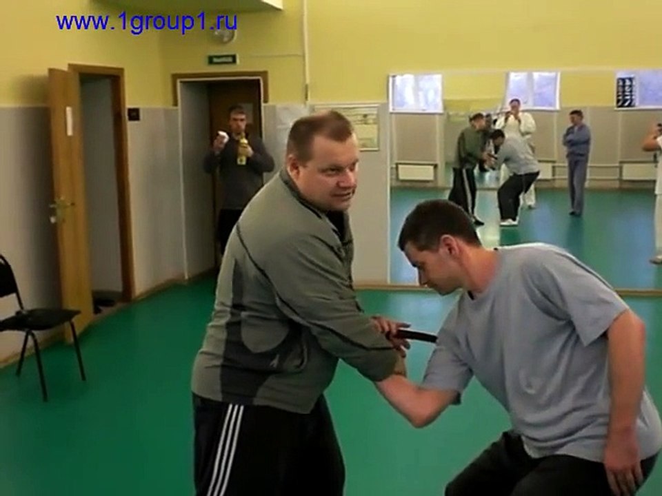 защита от удара ножом и палкой