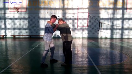 Переход с удара коленом на заднюю подножку