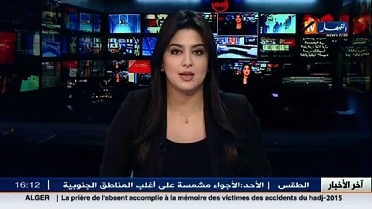 معتنقو الديانة المسيحية في الجزائر يقيمون   قداس الميلاد   بكنيسة   السيدة الإفريقية