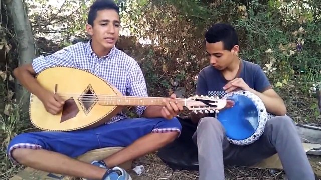 Malek un Jeune Espoire Kabyle. - chante une chonson de Matoub lounes