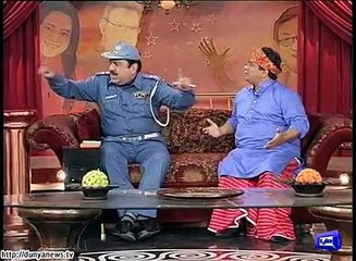 Interview of Traffic Warden Dunya News - HASB-E-HAAL – 13-DEC-2015