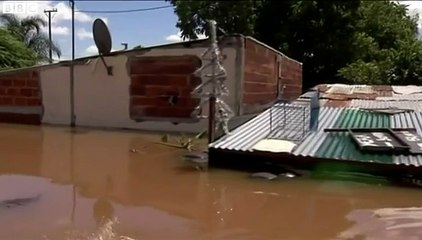 Argentina floods: Streets turned to rivers in Concordia