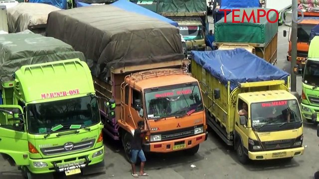 Antrean Ribuan Kendaraan Mengular di Pelabuhan Merak