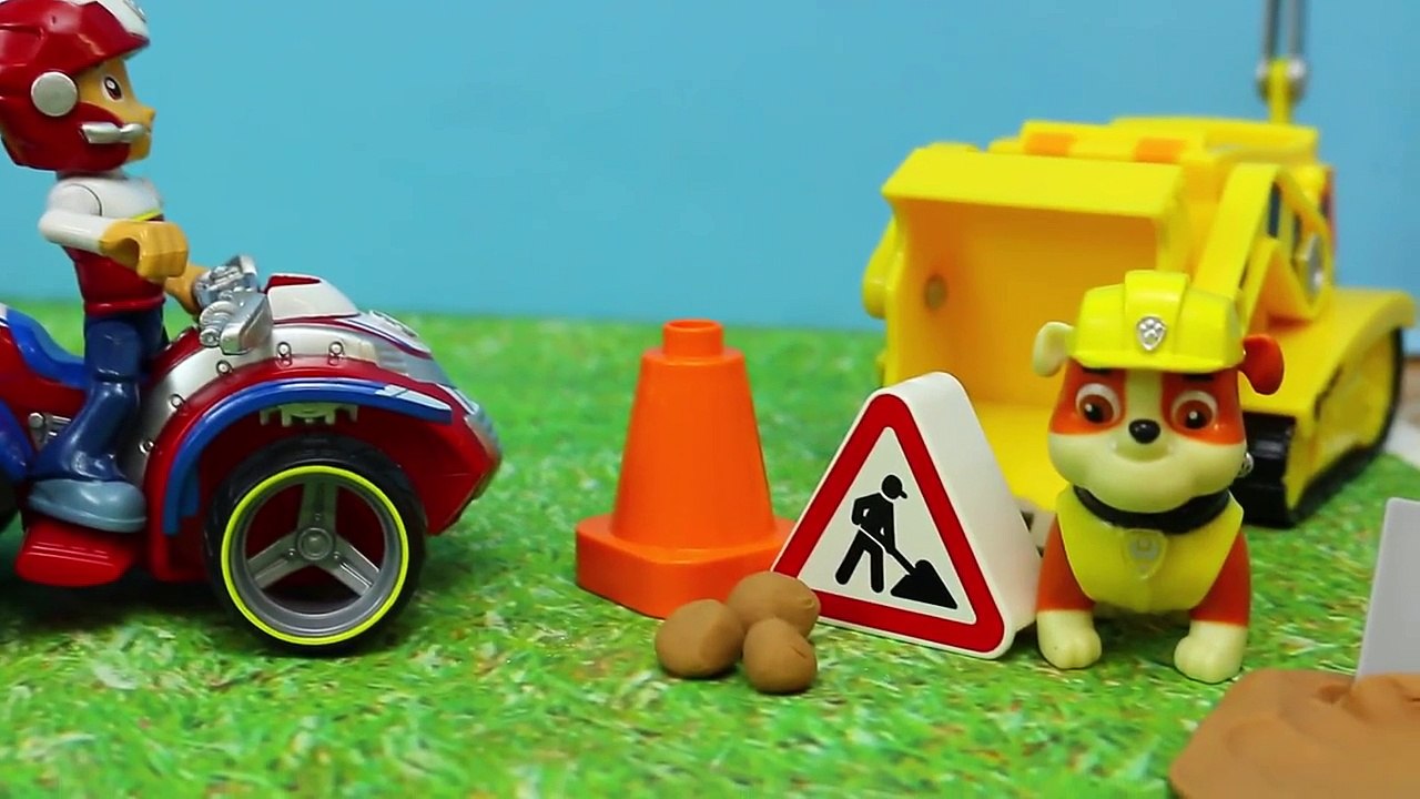 Paw Patrol Robo Dog Saves Chase and Everest with Marshall from Rubble Road Construction Parody