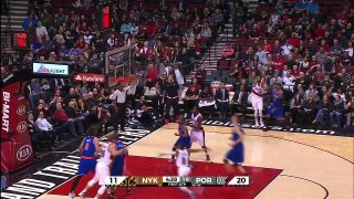 Damian Lillards Putback Dunk Over Porzingis | Knicks vs Blazers | Dec 12, 2015 | NBA 2015-16 Seas