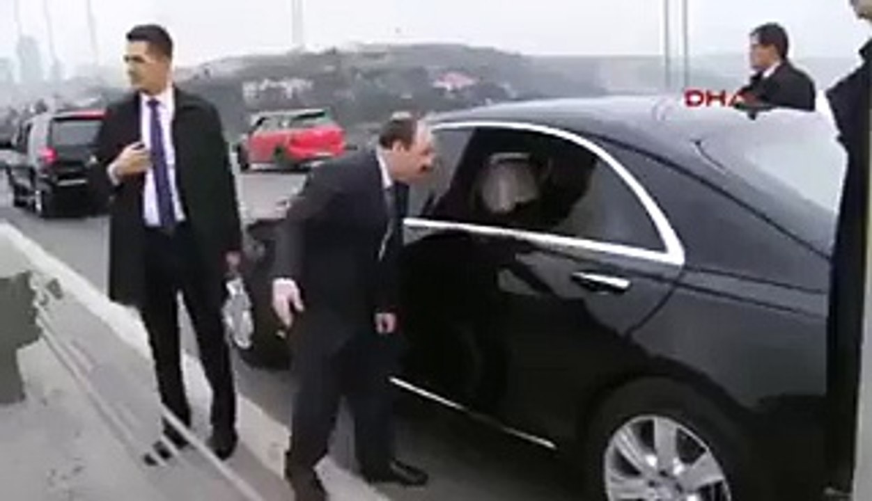 Turkish PM saves young man's life