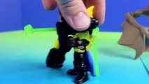 Imaginext Thunder Punch Batman Thunder Punches Man Bat For Capturing Flash & Cyborg