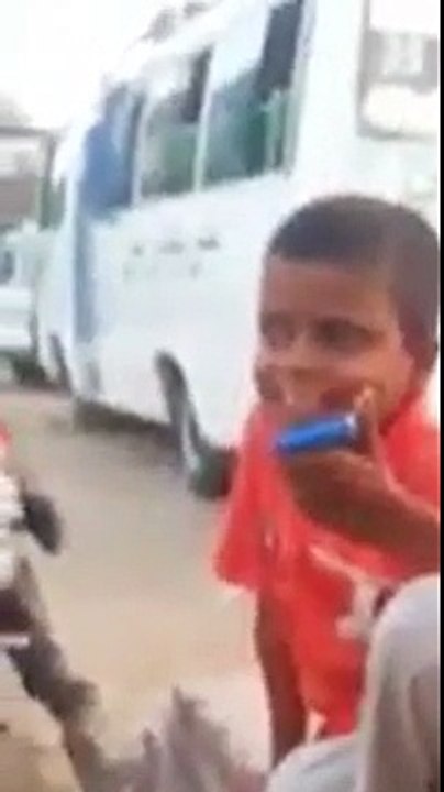 Kid sing a beautiful songs must watch