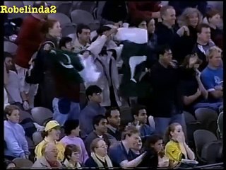 Wasim Akram owns Ponting - Gilchrist 2 wickets in 3 balls FIRST OVER OF MATCH!