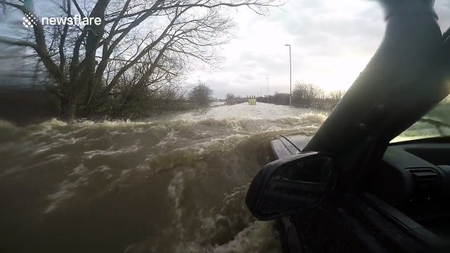 Driving Through Floods In Castleford In a 4x4