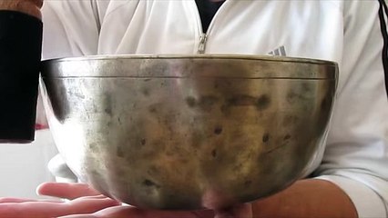 Antique singing bowls U009 MI b3 155 HZ