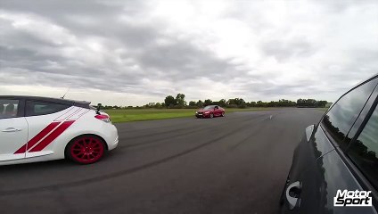 Drag Race : Mégane R.S. Trophy-R VS Leon Cupra Sub8 (Motorsport)