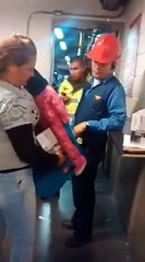 This woman hides stolen things between her and her baby... Crazy thief