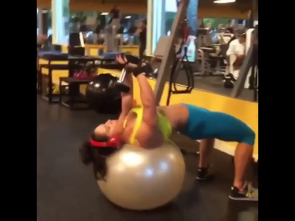 WWE Kaitlyn show 3