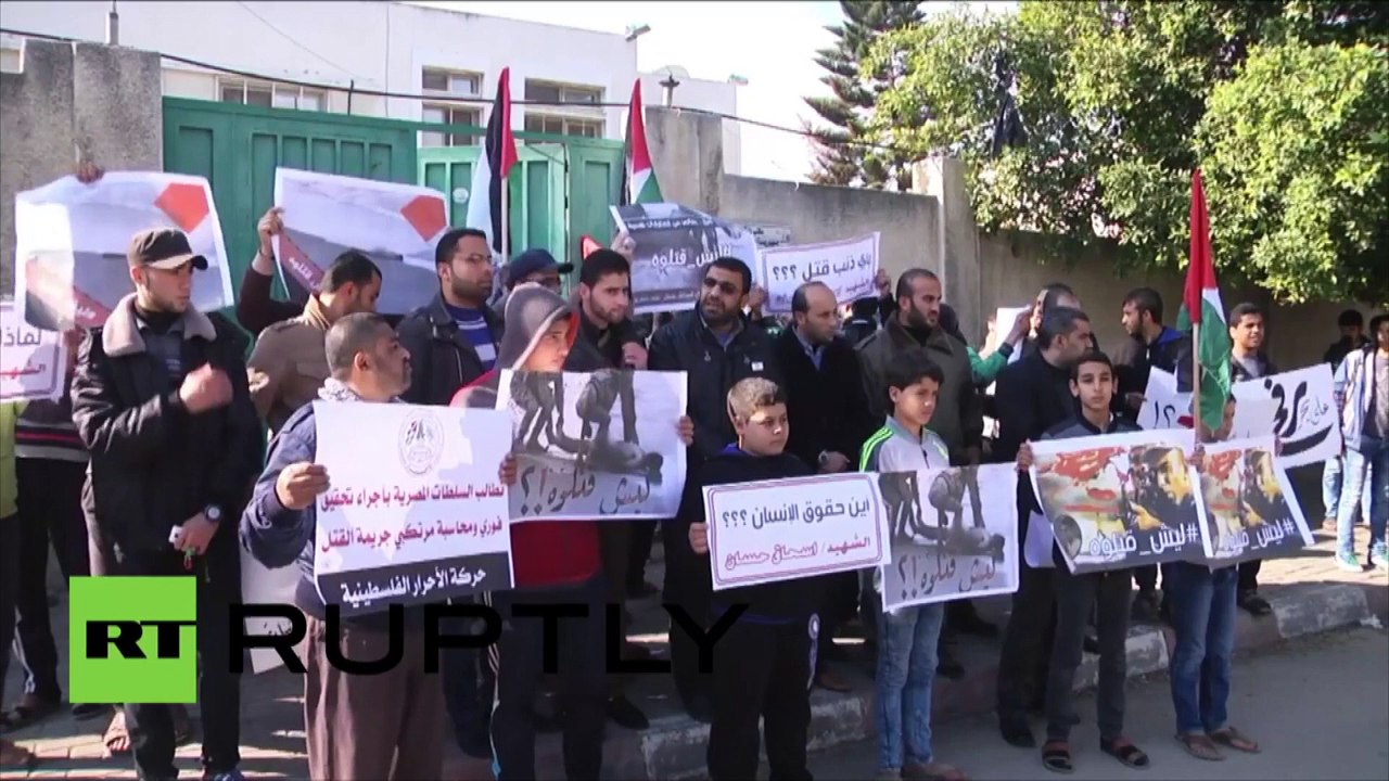 Des dizaines de personnes protestent contre l’assassinat d’un Palestinien par des soldats égyptiens