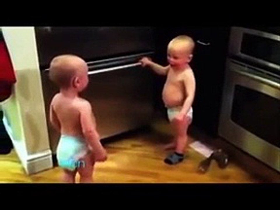 2 children fighting with each other