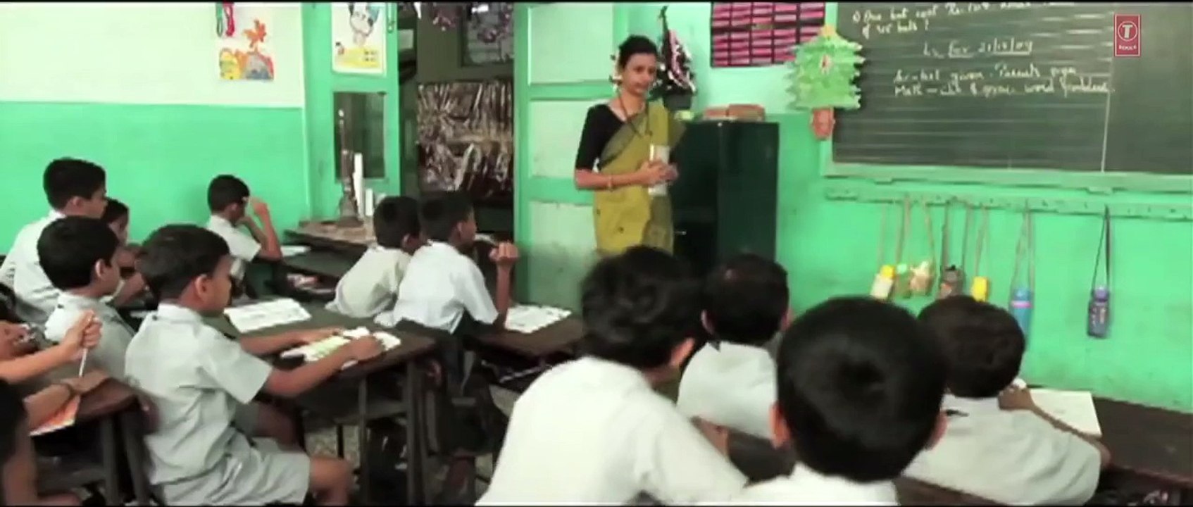 Life Bahot Simple Hai Song Promo | Stanley Ka Dabba (2011)