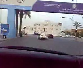 Crazy Arabs drift Porsche Carrera GT