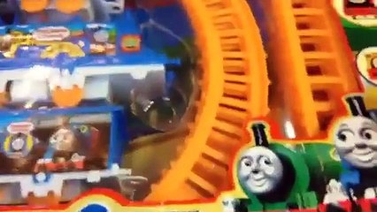 Thomas and Friends Motorized Thomas Train play set with Track by PleaseCheckout