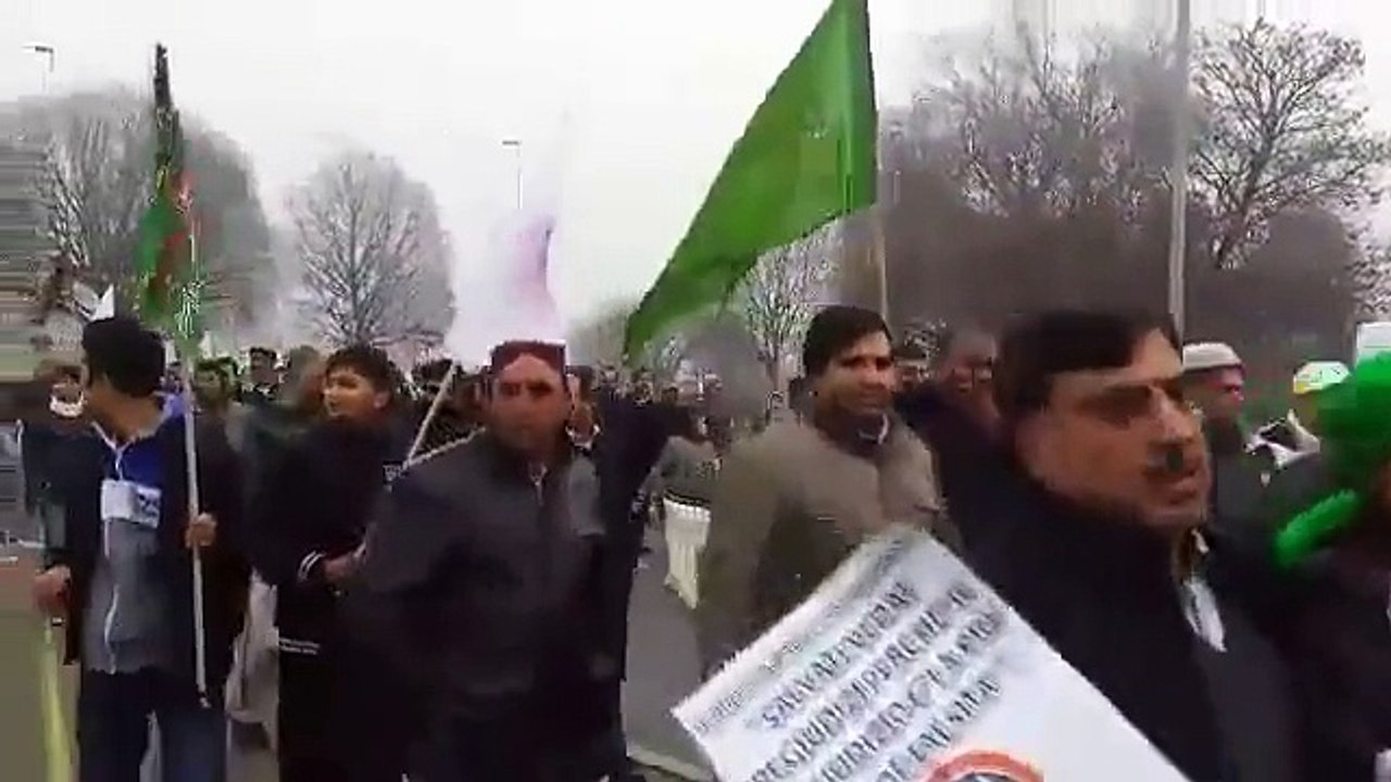 جش عید میلاد النبی (ص) اٹلی کے شہر بریشیا میں پانچ کلو میٹر طویل جلوس نکالا گیا
