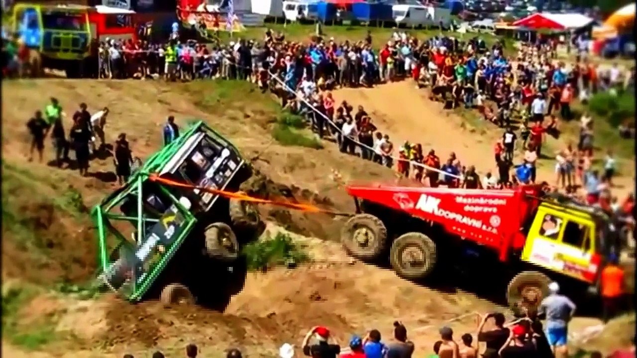 Monster Truck vs Monster Truck tug of war, amazing truck pulling gone wrong