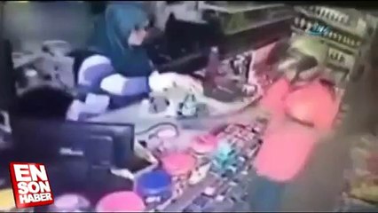 Satırlı soyguncuya Samuray Kılıcı çeken Bayan