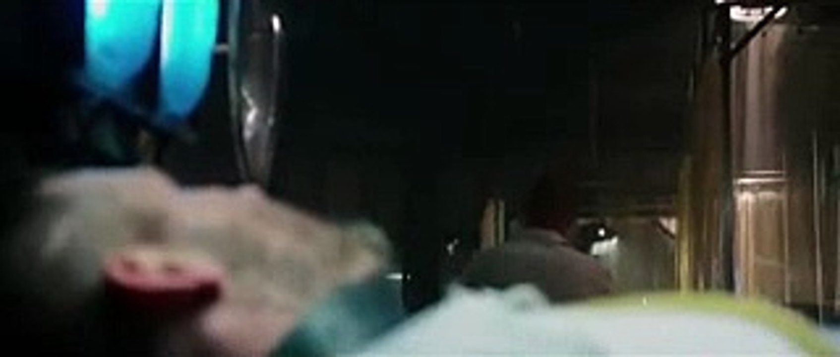 Deadpool - official red band trailer US (2016) Ryan Reynolds