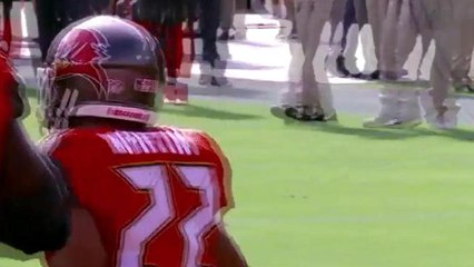 Doug Martin runs it in for a 4-yard touchdown