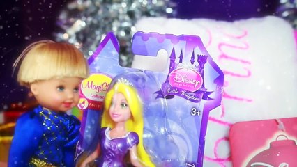 Download Video: Surprise Christmas Stocking Disney Princess Frozen Anna Kids Toys Queen Elsa Aladdin Jasmine MLP