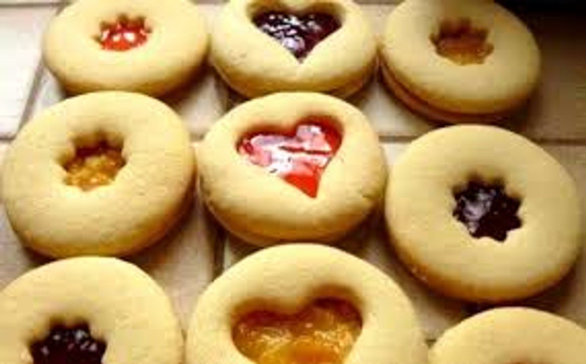 حلويات العيد سابليه باللوز والمربى سهل ولذيذ