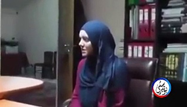 English girl converted to Islam got tears in her eyes - Emotional moments