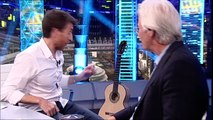 Pablo Motos le regala a Richard Gere su guitarra flamenca - El Hormiguero 3.0