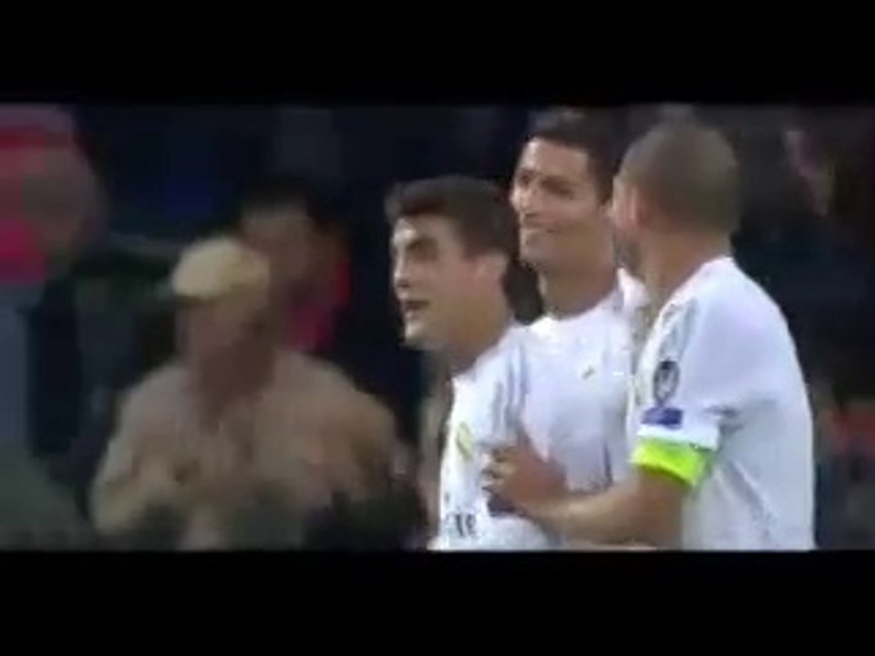 Le plus beau but de l'année 2015 ( Karim benzema )