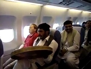 Funny Pathan In Aeroplane With Angrez singing on darya beats