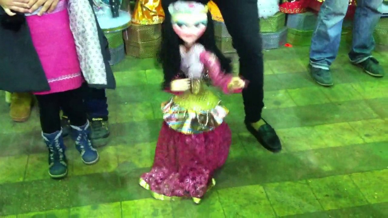 حصرياً | الدمية الراقصة ولا أروع