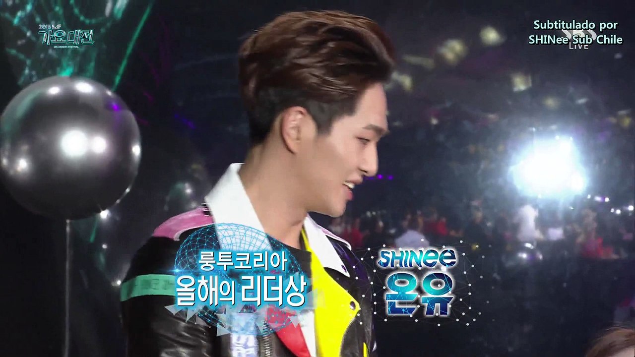 [ESP] 151227 Onew - Premio al Mejor Líder en Gayo Daejeon 2015