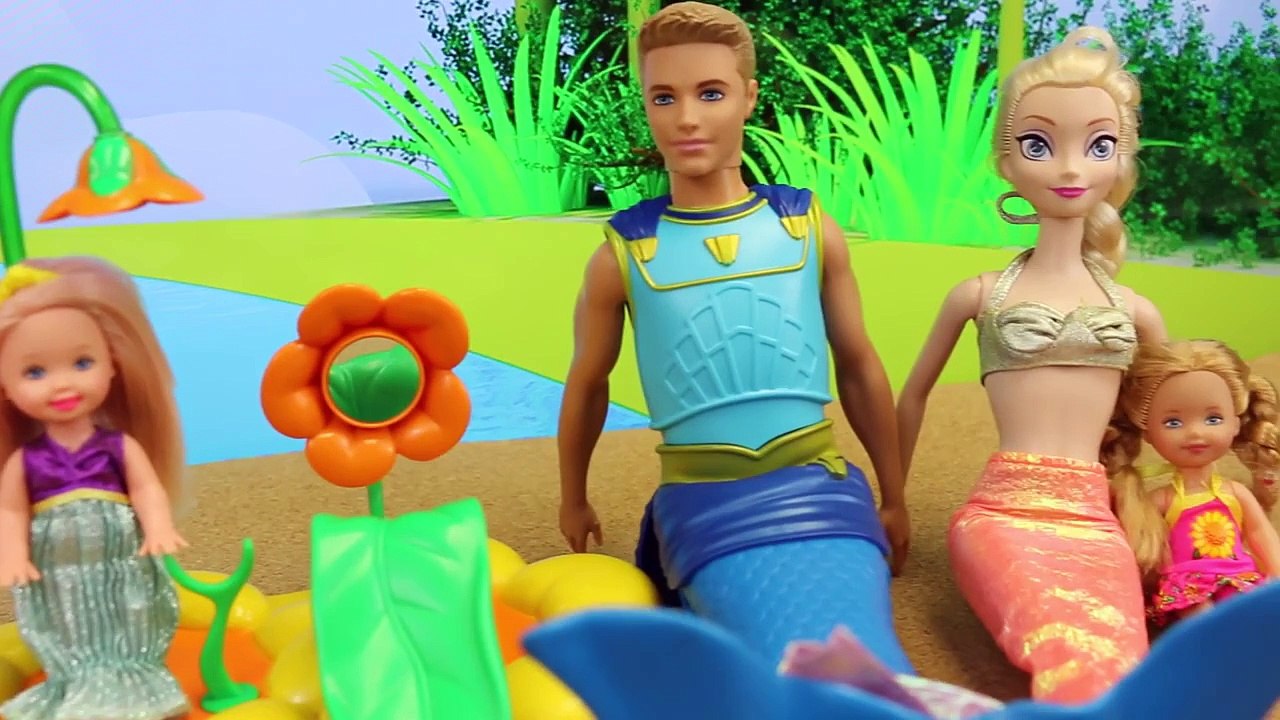Frozen MERMAID Swim School Barbie Merman and Spiderman Swimming Elsa and Anna DisneyCarToy