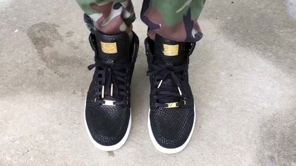 Air Jordan 1 Pinnacle Black - On Feet